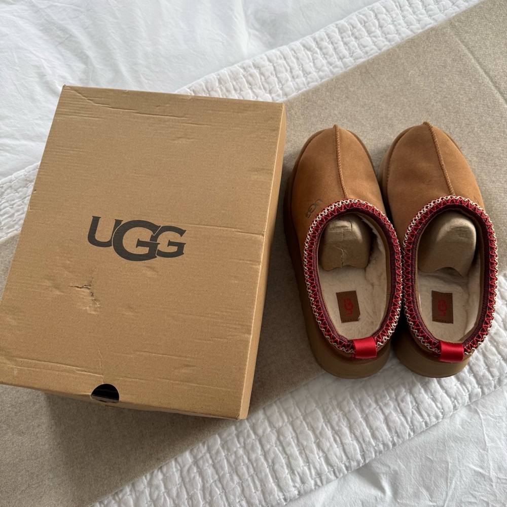 UGG Women's Brown Slippers with Red Trim - Picture 11 of 11